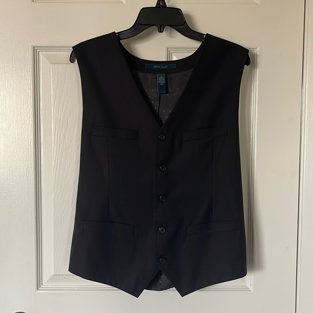 Perry Ellis size medium in men’s dress vest